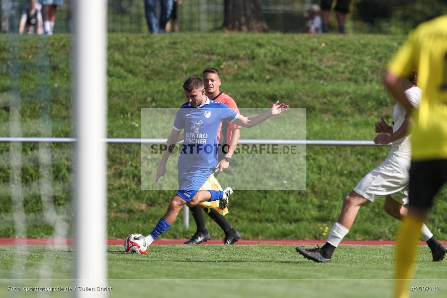 sport, action, TuS 1893 Aschaffenburg-Leider, TUS, Landesliga Nordwest, Fussball, FCB, Dr. Hans Weiß Sportpark, Bad Kissingen, BFV, 20.09.2025, 12. Spieltag, 1. FC 06 Bad Kissingen - Bild-ID: 2509242