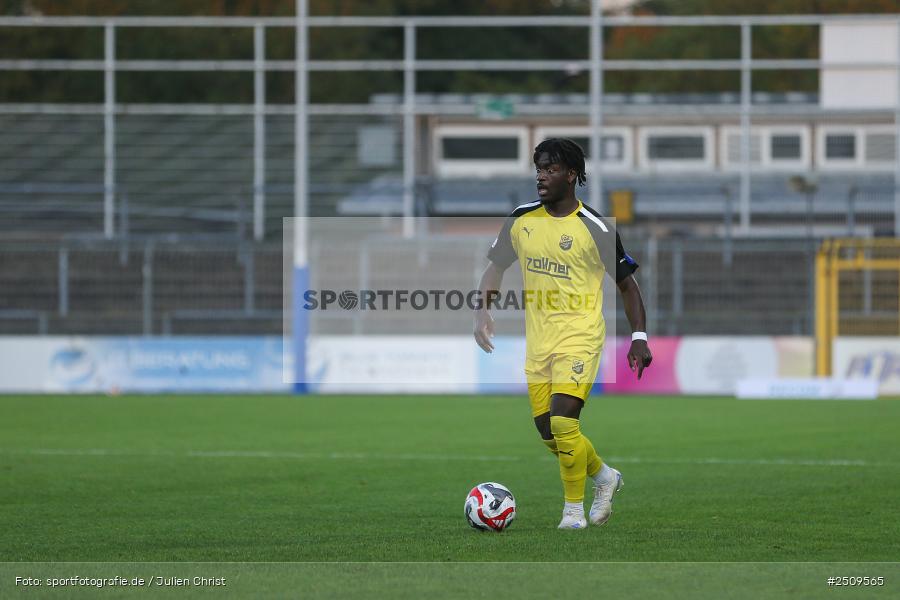 sport, action, Stadion am Schönbusch, SVA, SV Viktoria Aschaffenburg, Regionalliga Bayern, Fussball, DJK Vilzing, DJK, BFV, Aschaffenburg, 9. Spieltag, 19.09.2025 - Bild-ID: 2509565