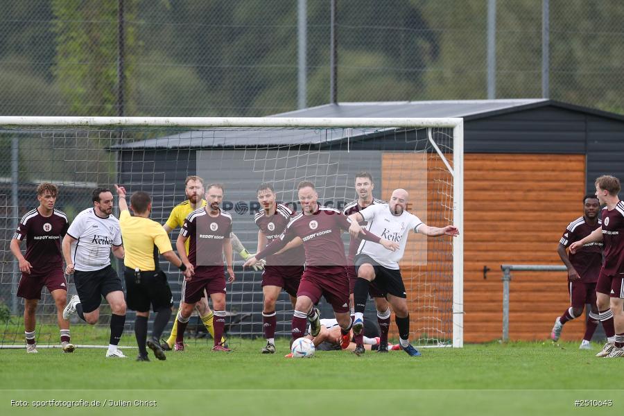 sport, action, TuS Röllbach, TUS, TSV Lohr, TSV, Sportgelände, Lohr am Main, Fussball, Bezirksliga Unterfranken West, BFV, 21.09.2025, 10. Spieltag - Bild-ID: 2510643