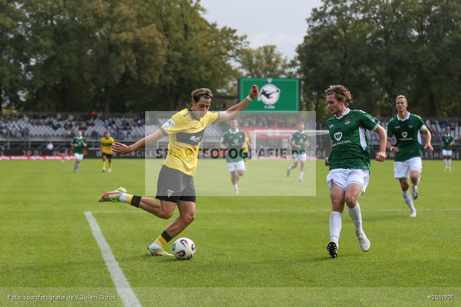 sport, action, TSV Alemannia Aachen, TSV, Schweinfurt, Sachs-Stadion, Fussball, FCS, DFB, 8. Spieltag, 3. Liga, 27.09.2025, 1. FC Schweinfurt 1905 - Bild-ID: 2511921