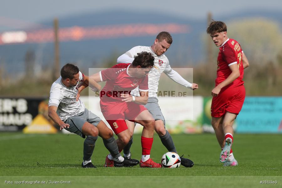 Sportgelände, Pflaumheim, 28.09.2025, sport, action, Fussball, BFV, 11. Spieltag, Bezirksliga Unterfranken West, SPG, TSV, SpVgg Hösbach-Bahnhof, TSV Pflaumheim - Bild-ID: 2512360