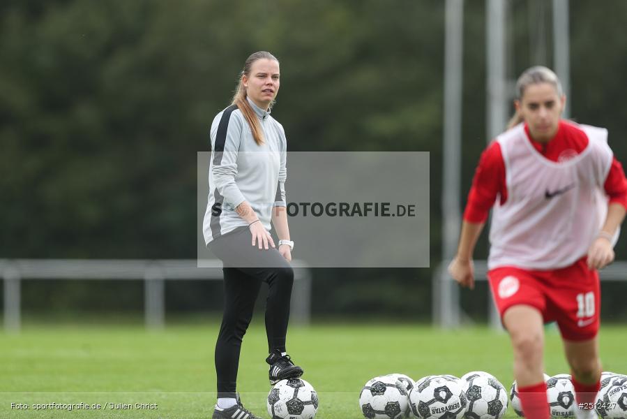 sport, action, SGS Essen, SGS, SANA Sportpark, Offenbach, OFC, Kickers Offenbach, Fussball, Frauen, DFB Pokal, DFB, 28.09.2025, 1. Runde - Bild-ID: 2512427