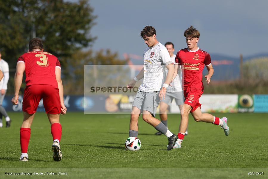 sport, action, TSV Pflaumheim, TSV, Sportgelände, SpVgg Hösbach-Bahnhof, SPG, Pflaumheim, Fussball, Bezirksliga Unterfranken West, BFV, 28.09.2025, 11. Spieltag - Bild-ID: 2512951