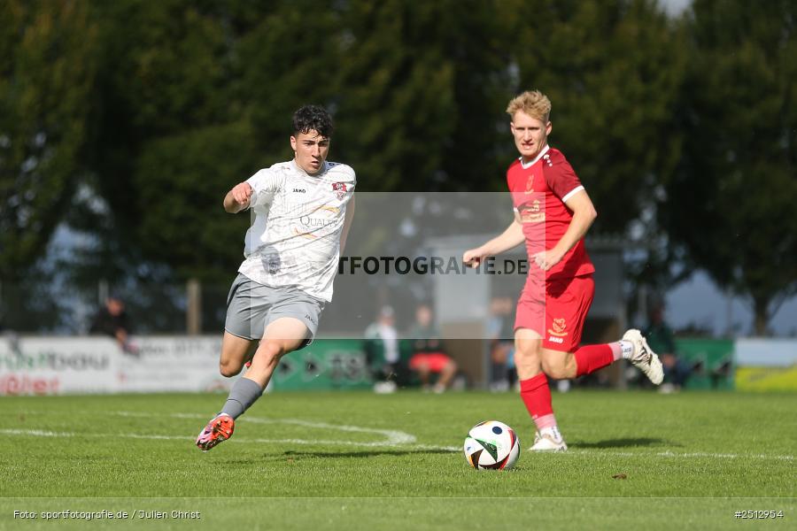 sport, action, TSV Pflaumheim, TSV, Sportgelände, SpVgg Hösbach-Bahnhof, SPG, Pflaumheim, Fussball, Bezirksliga Unterfranken West, BFV, 28.09.2025, 11. Spieltag - Bild-ID: 2512954