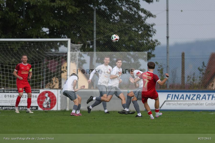 sport, action, TSV Pflaumheim, TSV, Sportgelände, SpVgg Hösbach-Bahnhof, SPG, Pflaumheim, Fussball, Bezirksliga Unterfranken West, BFV, 28.09.2025, 11. Spieltag - Bild-ID: 2512963