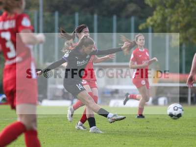 Fotos von Kickers Offenbach - SGS Essen auf sportfotografie.de