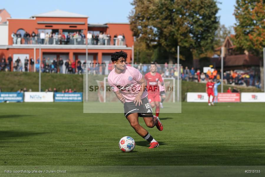 sport, action, TSV Aubstadt, TSV, SVA, SV Viktoria Aschaffenburg, Regionalliga Bayern, NGN Arena, Fussball, BFV, Aubstadt, 12. Spieltag, 03.10.2025 - Bild-ID: 2513133