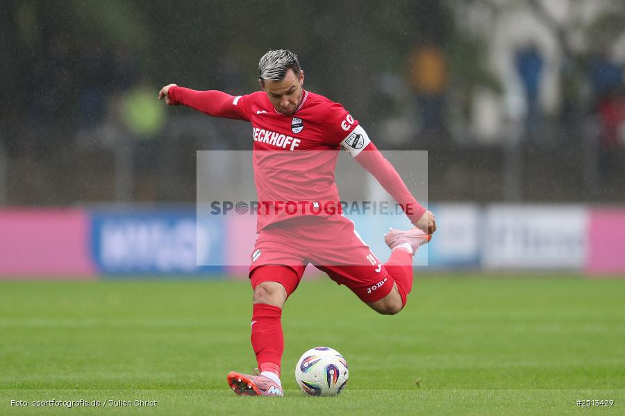 Sachs-Stadion, Schweinfurt, 04.10.2025, sport, action, Fussball, DFB, 10. Spieltag, 3. Liga, SCV, FCS, SC Verl, 1. FC Schweinfurt 1905 - Bild-ID: 2513429