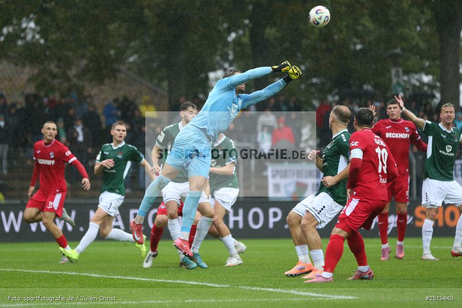 Sachs-Stadion, Schweinfurt, 04.10.2025, sport, action, Fussball, DFB, 10. Spieltag, 3. Liga, SCV, FCS, SC Verl, 1. FC Schweinfurt 1905 - Bild-ID: 2513440
