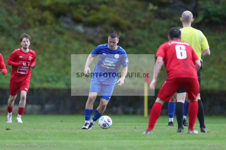 sport, action, Landesliga Nordwest, Kohlenberg Arena, Fussball, Fuchsstadt, FCF, BFV, ASV Rimpar, ASV, 14. Spieltag, 1. FC Fuchsstadt, 04.10.2025 - Bild-ID: 2513523
