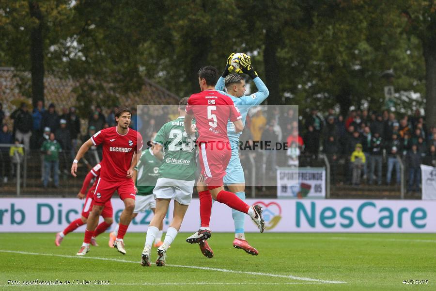 sport, action, Schweinfurt, Sachs-Stadion, SCV, SC Verl, Fussball, FCS, DFB, 3. Liga, 10. Spieltag, 1. FC Schweinfurt 1905, 04.10.2025 - Bild-ID: 2513675