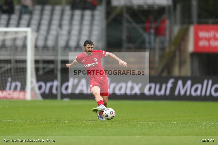 sport, action, Schweinfurt, Sachs-Stadion, SCV, SC Verl, Fussball, FCS, DFB, 3. Liga, 10. Spieltag, 1. FC Schweinfurt 1905, 04.10.2025 - Bild-ID: 2513978