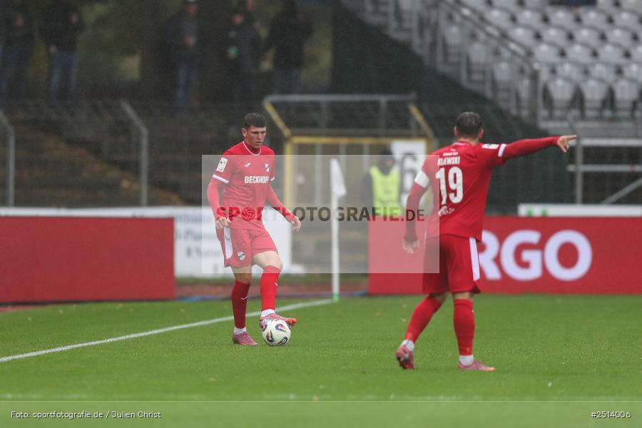 sport, action, Schweinfurt, Sachs-Stadion, SCV, SC Verl, Fussball, FCS, DFB, 3. Liga, 10. Spieltag, 1. FC Schweinfurt 1905, 04.10.2025 - Bild-ID: 2514006