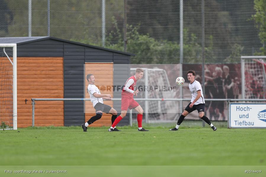 sport, action, TSV Lohr, Sportgelände, SSV Kitzingen, Lohr am Main, Fussball, Bezirksliga Unterfranken West, BFV, 12. Spieltag, 05.10.2025 - Bild-ID: 2514409