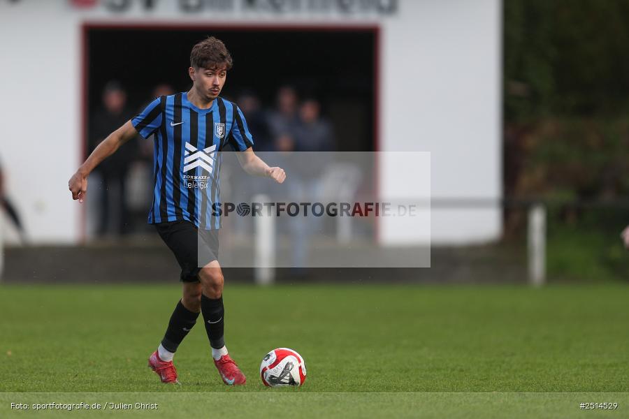 sport, action, TG Höchberg, Sportgelände, SV Birkenfeld, Fussball, Birkenfeld, Bezirksliga Unterfranken West, BFV, 12. Spieltag, 05.10.2025 - Bild-ID: 2514529