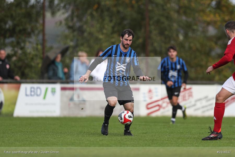 sport, action, TG Höchberg, Sportgelände, SV Birkenfeld, Fussball, Birkenfeld, Bezirksliga Unterfranken West, BFV, 12. Spieltag, 05.10.2025 - Bild-ID: 2514537