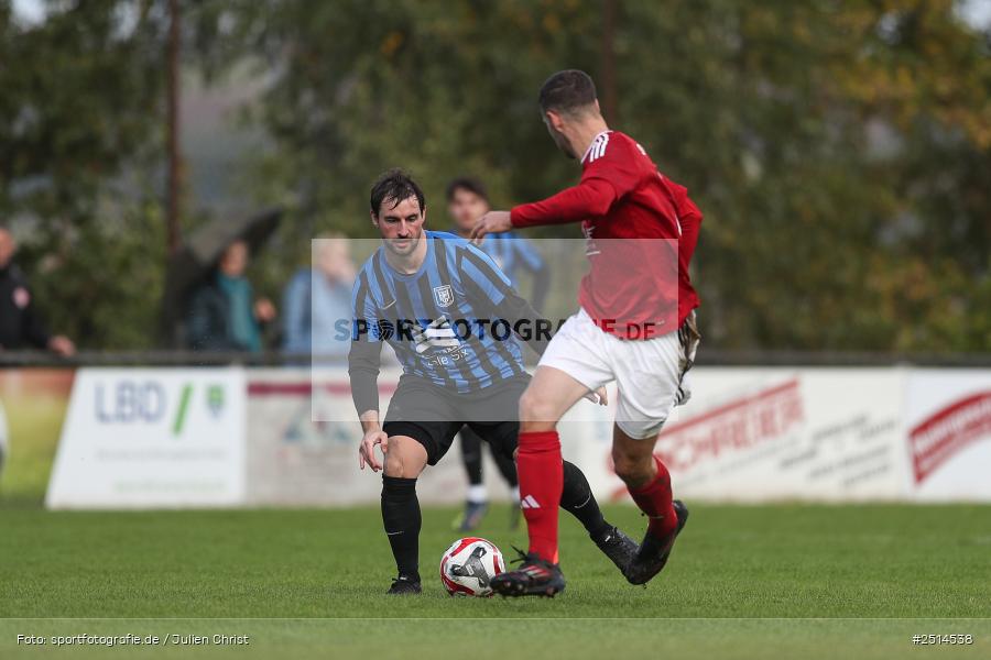 sport, action, TG Höchberg, Sportgelände, SV Birkenfeld, Fussball, Birkenfeld, Bezirksliga Unterfranken West, BFV, 12. Spieltag, 05.10.2025 - Bild-ID: 2514538