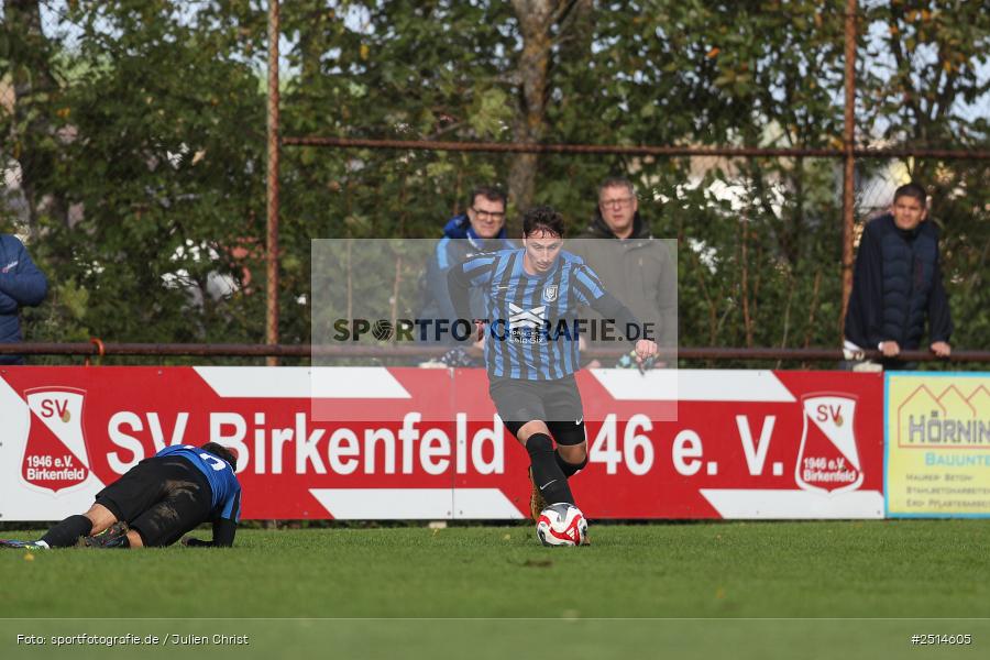 sport, action, TG Höchberg, Sportgelände, SV Birkenfeld, Fussball, Birkenfeld, Bezirksliga Unterfranken West, BFV, 12. Spieltag, 05.10.2025 - Bild-ID: 2514605