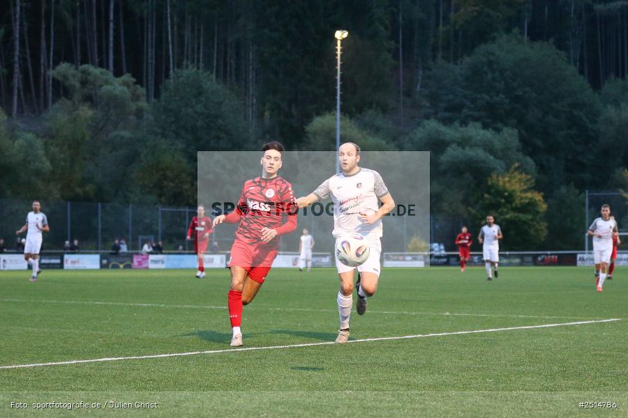 sport, action, TuS Frammersbach, TUS, Landesliga Nordwest, Fussball, Fuhrmann Arena, Frammersbach, FCF, BFV, 15. Spieltag, 10.10.2025, 1. FC Fuchsstadt - Bild-ID: 2514786