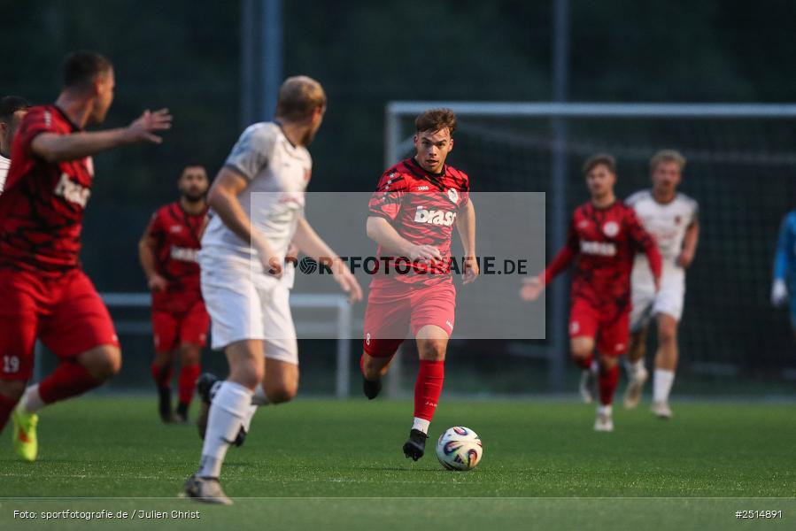 sport, action, TuS Frammersbach, TUS, Landesliga Nordwest, Fussball, Fuhrmann Arena, Frammersbach, FCF, BFV, 15. Spieltag, 10.10.2025, 1. FC Fuchsstadt - Bild-ID: 2514891