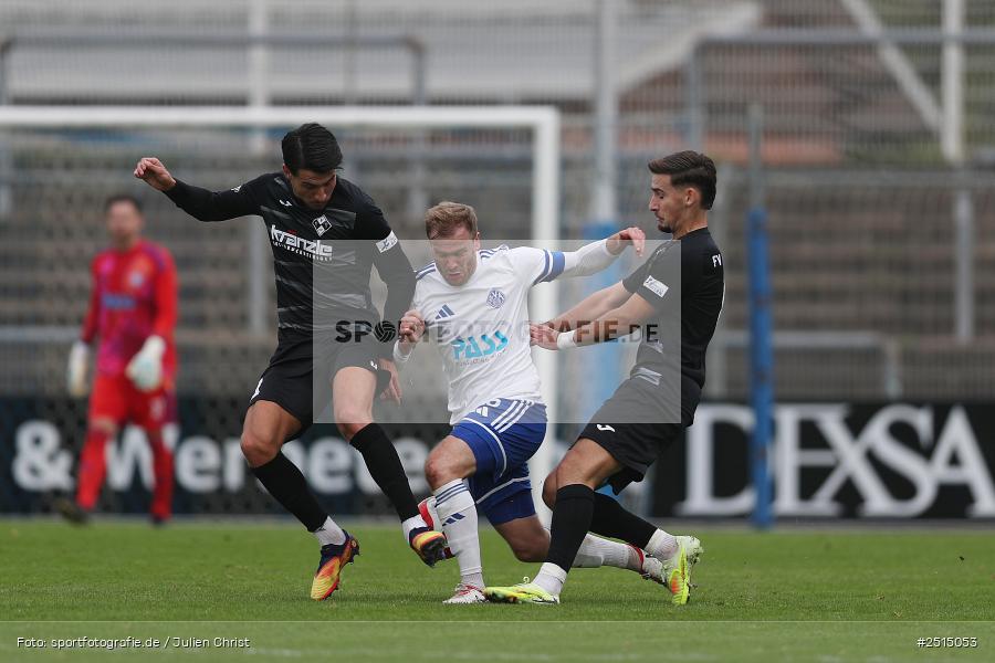Stadion am Schönbusch, Aschaffenburg, 11.10.2025, sport, action, BFV, 13. Spieltag, Fussball, Regionalliga Bayern, FVI, SVA, FV Illertissen, SV Viktoria Aschaffenburg - Bild-ID: 2515053