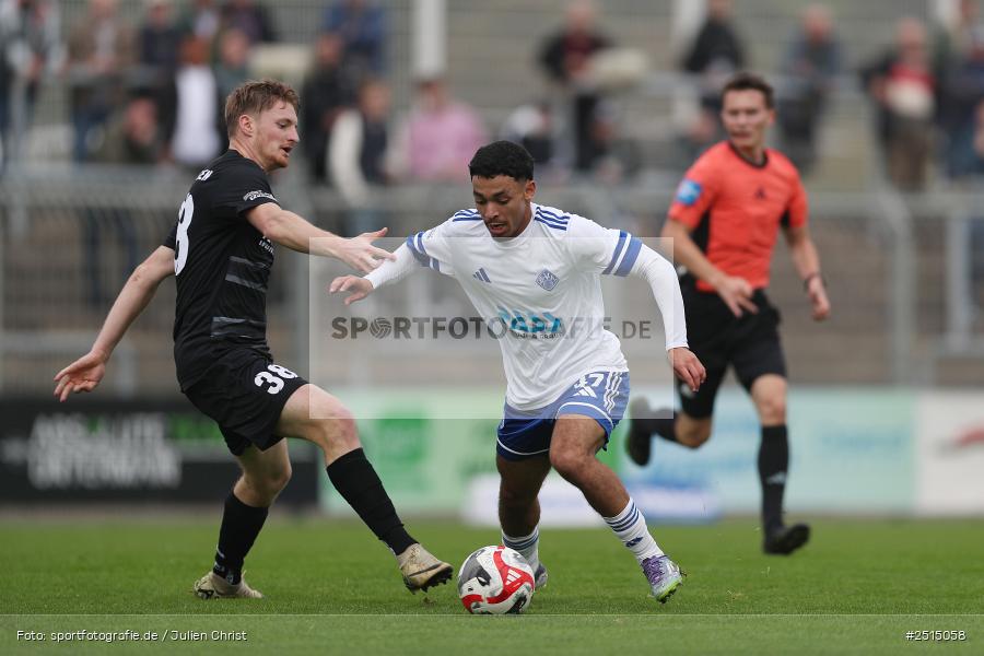 Stadion am Schönbusch, Aschaffenburg, 11.10.2025, sport, action, BFV, 13. Spieltag, Fussball, Regionalliga Bayern, FVI, SVA, FV Illertissen, SV Viktoria Aschaffenburg - Bild-ID: 2515058