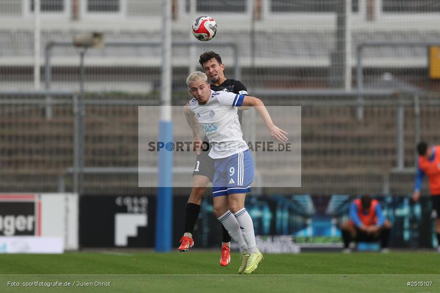 Stadion am Schönbusch, Aschaffenburg, 11.10.2025, sport, action, BFV, 13. Spieltag, Fussball, Regionalliga Bayern, FVI, SVA, FV Illertissen, SV Viktoria Aschaffenburg - Bild-ID: 2515107