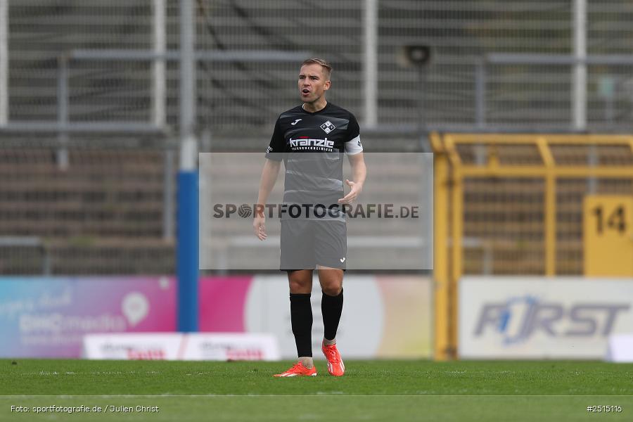 Stadion am Schönbusch, Aschaffenburg, 11.10.2025, sport, action, BFV, 13. Spieltag, Fussball, Regionalliga Bayern, FVI, SVA, FV Illertissen, SV Viktoria Aschaffenburg - Bild-ID: 2515116