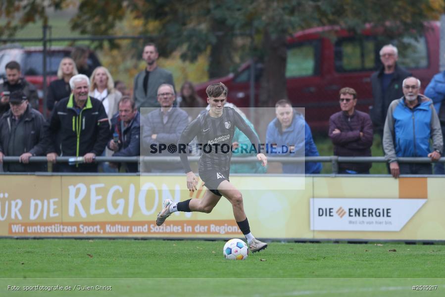 sport, action, TSV Karlburg, TSV Eisingen, Landesliga Nordwest, Karlburg, KAR, Fussball, Fundamentum Sportpark, EIS, BFV, 15. Spieltag, 11.10.2025 - Bild-ID: 2515217