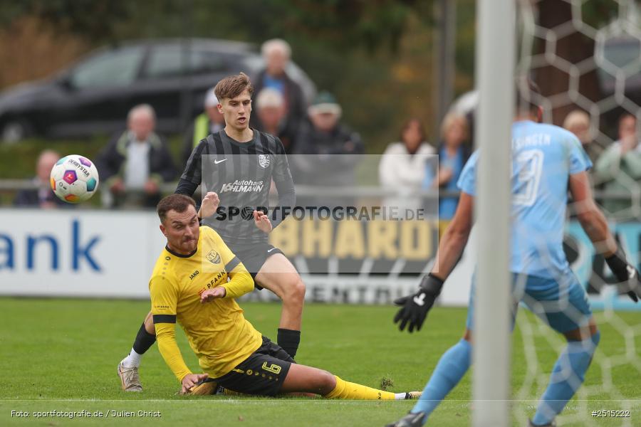 sport, action, TSV Karlburg, TSV Eisingen, Landesliga Nordwest, Karlburg, KAR, Fussball, Fundamentum Sportpark, EIS, BFV, 15. Spieltag, 11.10.2025 - Bild-ID: 2515222