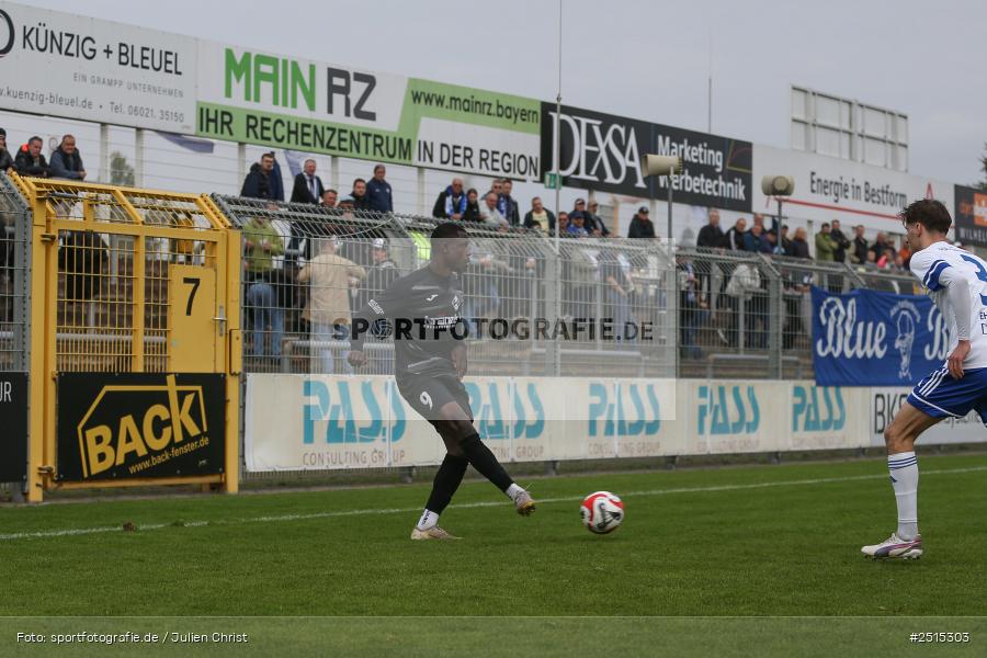 sport, action, Stadion am Schönbusch, SVA, SV Viktoria Aschaffenburg, Regionalliga Bayern, Fussball, FVI, FV Illertissen, BFV, Aschaffenburg, 13. Spieltag, 11.10.2025 - Bild-ID: 2515303