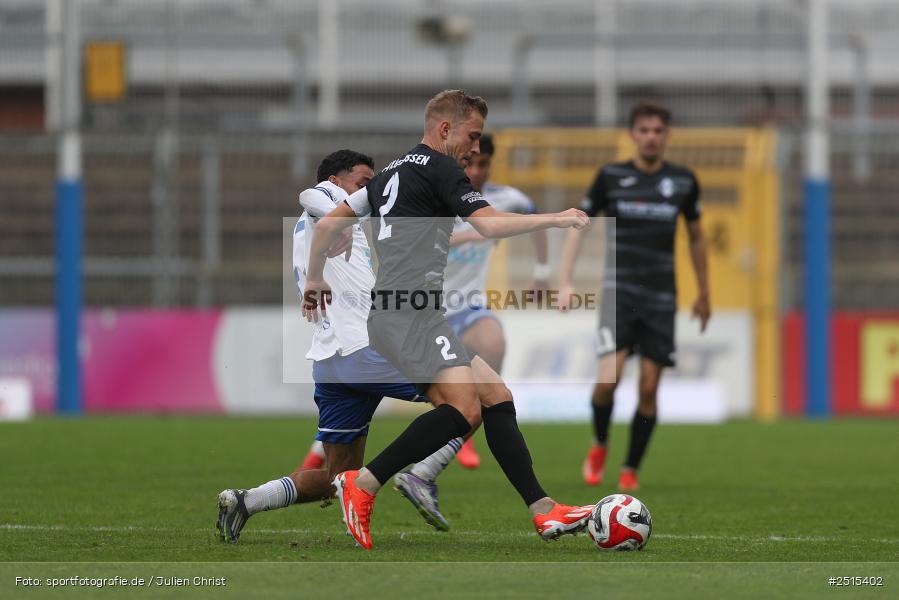 sport, action, Stadion am Schönbusch, SVA, SV Viktoria Aschaffenburg, Regionalliga Bayern, Fussball, FVI, FV Illertissen, BFV, Aschaffenburg, 13. Spieltag, 11.10.2025 - Bild-ID: 2515402