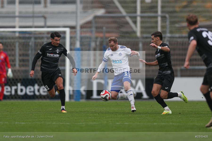 sport, action, Stadion am Schönbusch, SVA, SV Viktoria Aschaffenburg, Regionalliga Bayern, Fussball, FVI, FV Illertissen, BFV, Aschaffenburg, 13. Spieltag, 11.10.2025 - Bild-ID: 2515405