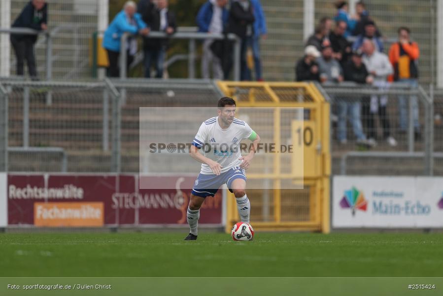 sport, action, Stadion am Schönbusch, SVA, SV Viktoria Aschaffenburg, Regionalliga Bayern, Fussball, FVI, FV Illertissen, BFV, Aschaffenburg, 13. Spieltag, 11.10.2025 - Bild-ID: 2515424