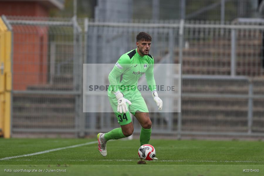sport, action, Stadion am Schönbusch, SVA, SV Viktoria Aschaffenburg, Regionalliga Bayern, Fussball, FVI, FV Illertissen, BFV, Aschaffenburg, 13. Spieltag, 11.10.2025 - Bild-ID: 2515430