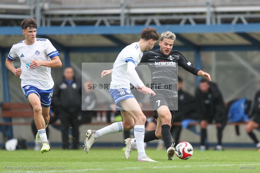 sport, action, Stadion am Schönbusch, SVA, SV Viktoria Aschaffenburg, Regionalliga Bayern, Fussball, FVI, FV Illertissen, BFV, Aschaffenburg, 13. Spieltag, 11.10.2025 - Bild-ID: 2515582