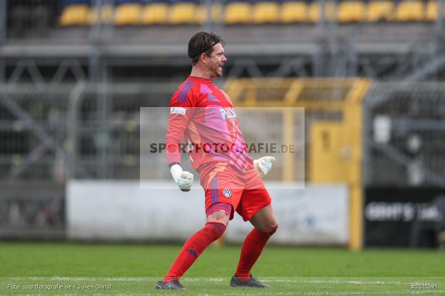 sport, action, Stadion am Schönbusch, SVA, SV Viktoria Aschaffenburg, Regionalliga Bayern, Fussball, FVI, FV Illertissen, BFV, Aschaffenburg, 13. Spieltag, 11.10.2025 - Bild-ID: 2515591
