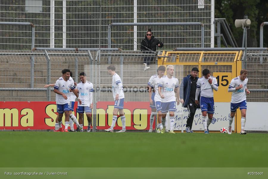 sport, action, Stadion am Schönbusch, SVA, SV Viktoria Aschaffenburg, Regionalliga Bayern, Fussball, FVI, FV Illertissen, BFV, Aschaffenburg, 13. Spieltag, 11.10.2025 - Bild-ID: 2515601