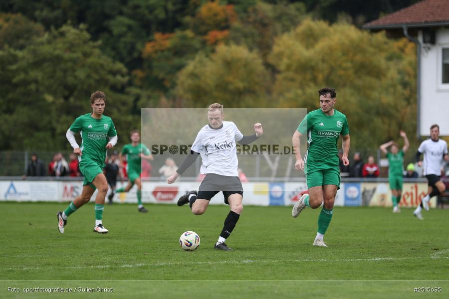 sport, action, TSV Lohr, TSV, Sportgelände, Lohr am Main, FCV, FC Viktoria Mömlingen, Bezirksliga Unterfranken West, BFV, 13. Spieltag, 12.10.2025 - Bild-ID: 2515635