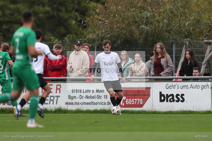 sport, action, TSV Lohr, TSV, Sportgelände, Lohr am Main, FCV, FC Viktoria Mömlingen, Bezirksliga Unterfranken West, BFV, 13. Spieltag, 12.10.2025 - Bild-ID: 2515690