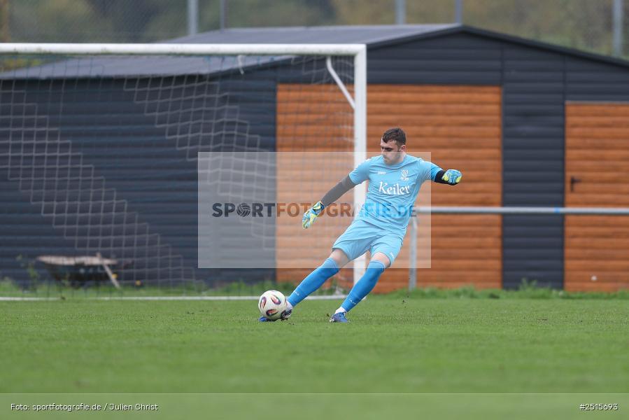 sport, action, TSV Lohr, TSV, Sportgelände, Lohr am Main, FCV, FC Viktoria Mömlingen, Bezirksliga Unterfranken West, BFV, 13. Spieltag, 12.10.2025 - Bild-ID: 2515693