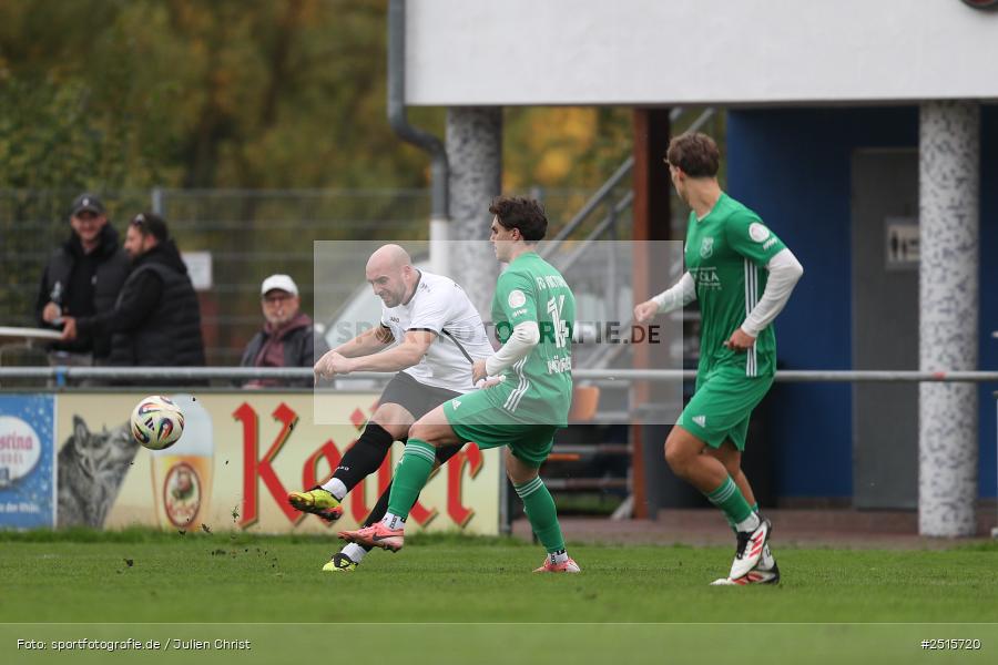sport, action, TSV Lohr, TSV, Sportgelände, Lohr am Main, FCV, FC Viktoria Mömlingen, Bezirksliga Unterfranken West, BFV, 13. Spieltag, 12.10.2025 - Bild-ID: 2515720