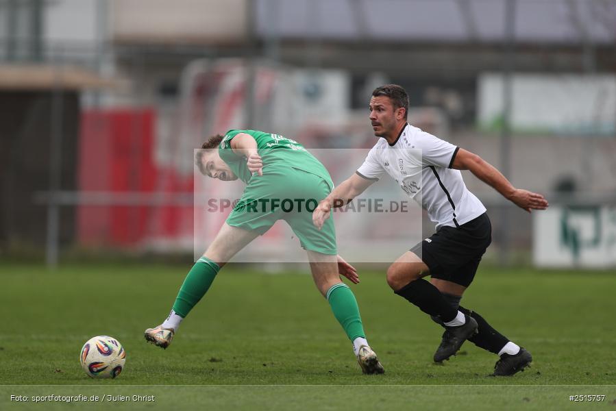 sport, action, TSV Lohr, TSV, Sportgelände, Lohr am Main, FCV, FC Viktoria Mömlingen, Bezirksliga Unterfranken West, BFV, 13. Spieltag, 12.10.2025 - Bild-ID: 2515757