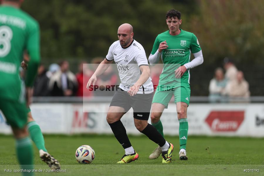sport, action, TSV Lohr, TSV, Sportgelände, Lohr am Main, FCV, FC Viktoria Mömlingen, Bezirksliga Unterfranken West, BFV, 13. Spieltag, 12.10.2025 - Bild-ID: 2515792