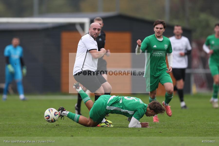 sport, action, TSV Lohr, TSV, Sportgelände, Lohr am Main, FCV, FC Viktoria Mömlingen, Bezirksliga Unterfranken West, BFV, 13. Spieltag, 12.10.2025 - Bild-ID: 2515802