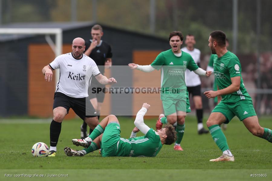 sport, action, TSV Lohr, TSV, Sportgelände, Lohr am Main, FCV, FC Viktoria Mömlingen, Bezirksliga Unterfranken West, BFV, 13. Spieltag, 12.10.2025 - Bild-ID: 2515803