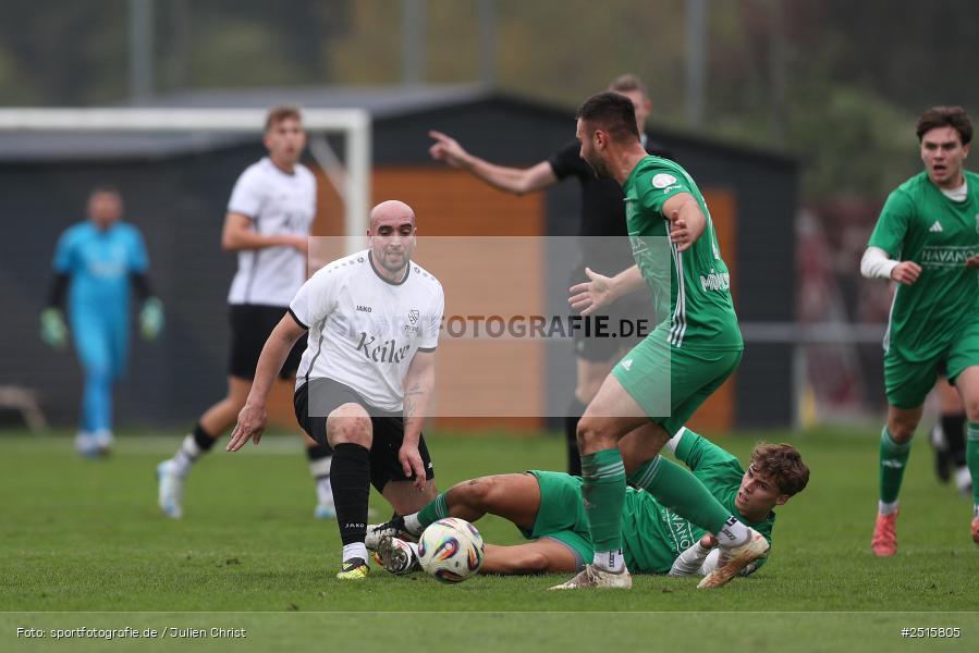 sport, action, TSV Lohr, TSV, Sportgelände, Lohr am Main, FCV, FC Viktoria Mömlingen, Bezirksliga Unterfranken West, BFV, 13. Spieltag, 12.10.2025 - Bild-ID: 2515805