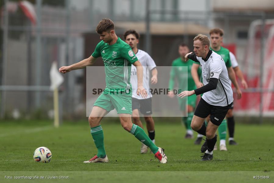 sport, action, TSV Lohr, TSV, Sportgelände, Lohr am Main, FCV, FC Viktoria Mömlingen, Bezirksliga Unterfranken West, BFV, 13. Spieltag, 12.10.2025 - Bild-ID: 2515819