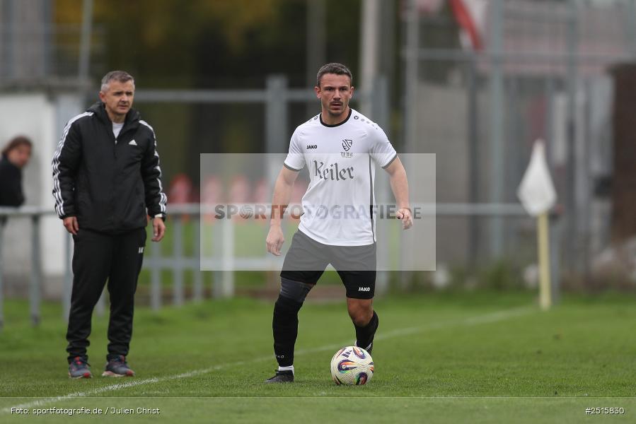 sport, action, TSV Lohr, TSV, Sportgelände, Lohr am Main, FCV, FC Viktoria Mömlingen, Bezirksliga Unterfranken West, BFV, 13. Spieltag, 12.10.2025 - Bild-ID: 2515830