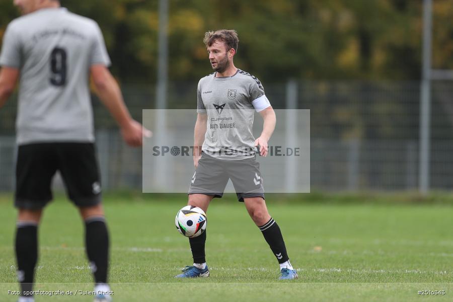 sport, action, Sportgelände, Karlstadt, Fussball, FV Karlstadt II, BFV, A-Klasse Würzburg Gr. 4, 12.10.2025, 11. Spieltag, (SG 1) SC Roßbrunn-Mädelhofen/TSV Uettingen II - Bild-ID: 2516343